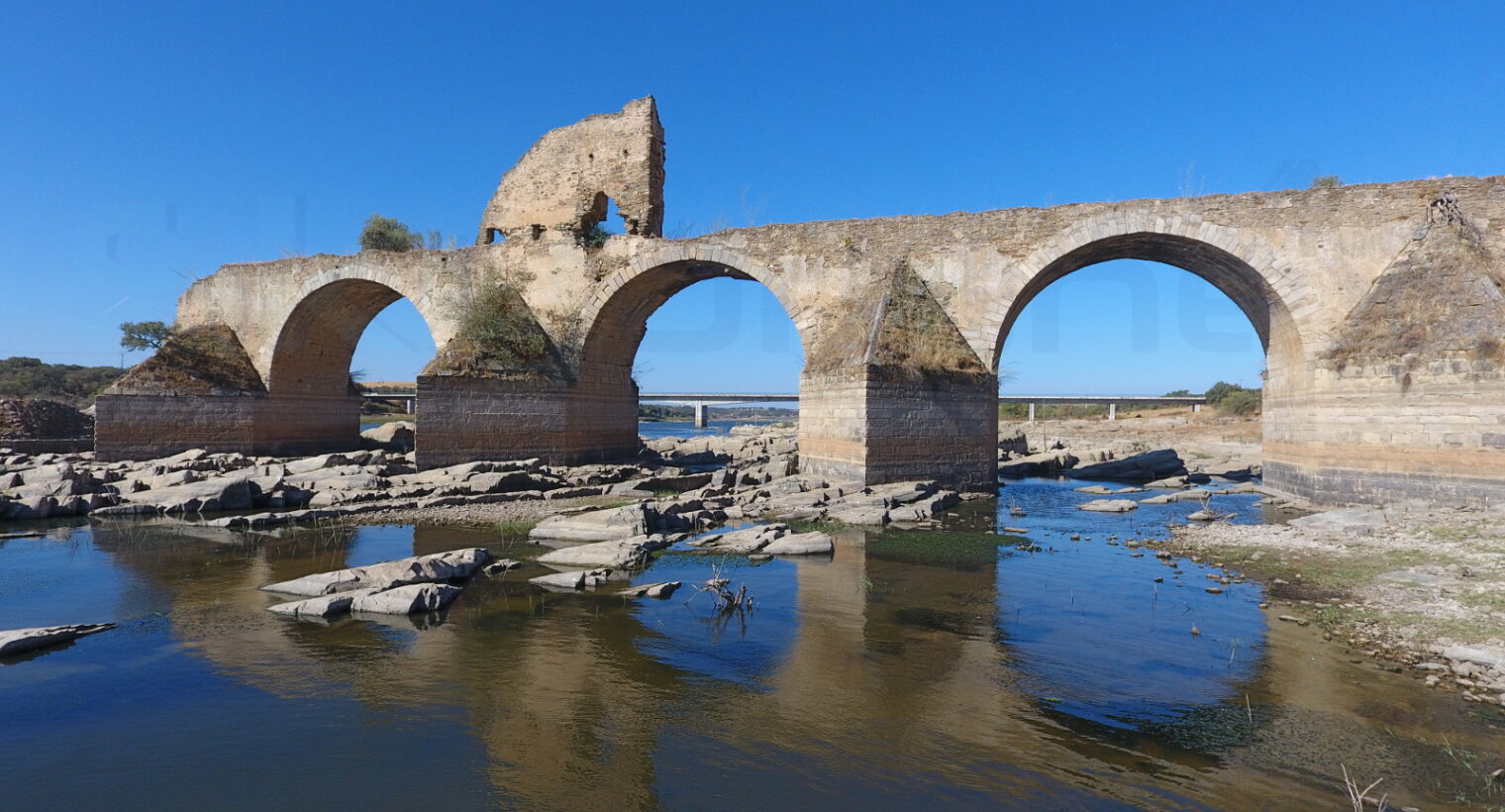 Puente Ajuda