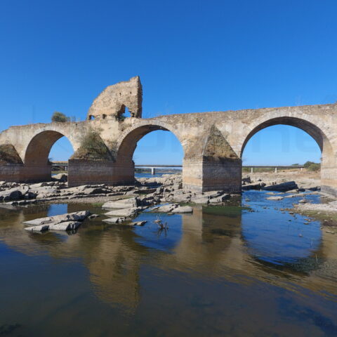 Puente Ajuda